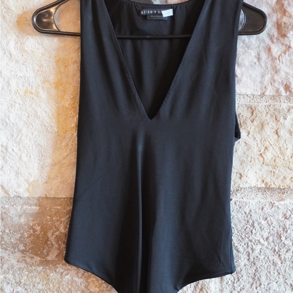 Alice + Olivia Black V-Neck Women's Top Small